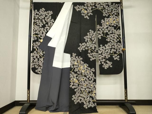 平和屋着物●十日町 名門青柳謹製 (櫛引織 赤城紬 草木染) 振袖 刺繍 夜桜 黒地 金糸 銀通し地 反端付き 正絹 逸品 AABN8774ck