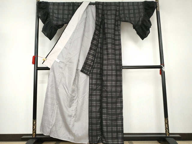 平和屋本店●極上 小紋 チュールレース袷 フリル袖 格子 黒地 洗える着物 逸品 新品 MAAA0001mg