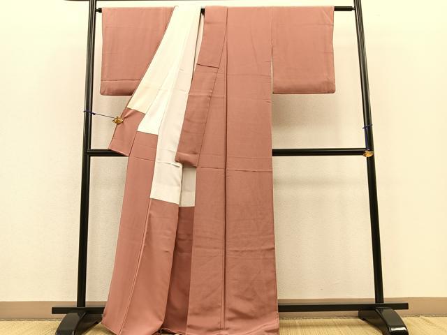 平和屋着物●加賀友禅の巨匠 初代 由水十久監修 色無地 曙色 鬼しぼ縮緬 正絹 逸品 BAAM9460gt