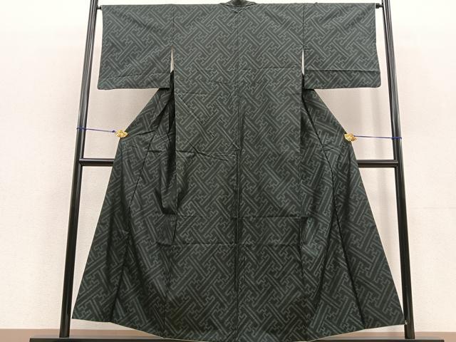 平和屋着物●本場大島紬 紗綾形文様 正絹 逸品 BAAU4672gt