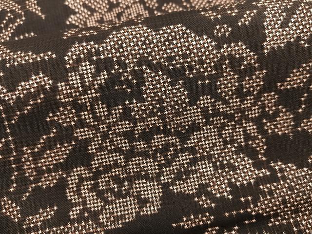 平和屋着物●本場大島紬 7マルキ 草花尽くし 正絹 逸品 BAAU4767gt