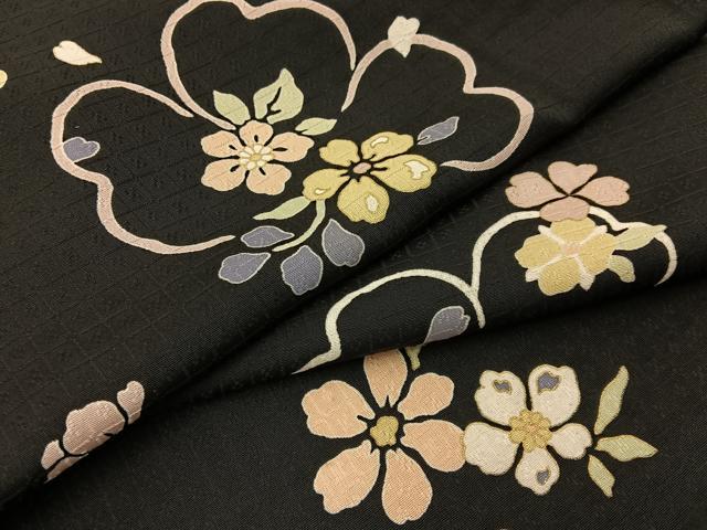 平和屋着物●上質な小紋 舞花文 黒地 金彩 正絹 逸品 BAAW0990hj