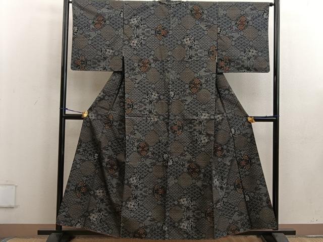 平和屋着物●本場大島紬 7マルキ 蜀江花文 正絹 逸品 未使用 BAAW3640mz