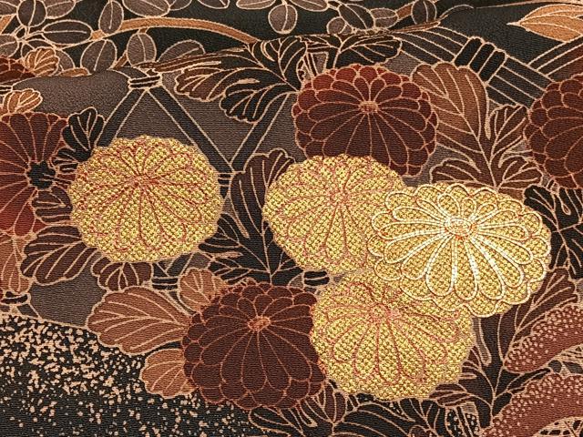 平和屋着物■豪華黒留袖 駒刺繍 本草木染 籬草花文 金彩 無落款 正絹 逸品 BAAW4705hv