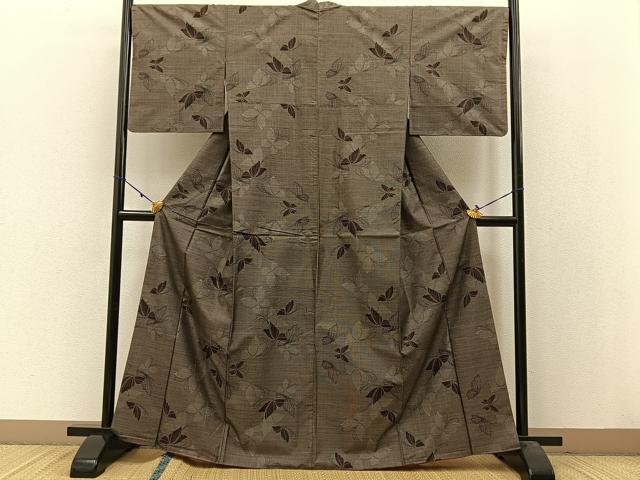 平和屋着物●本場大島紬 9マルキ 舞蝶文 正絹 逸品 BAAW5004hj