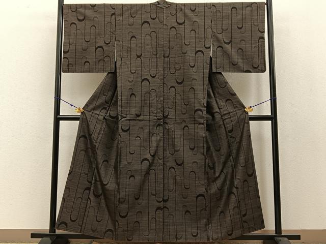 平和屋着物●本場大島紬 純泥染め 壺垂れ文様 宮脇兼太郎商店謹製 やまと誂製 証紙付き 正絹 逸品 BAAW5008hj