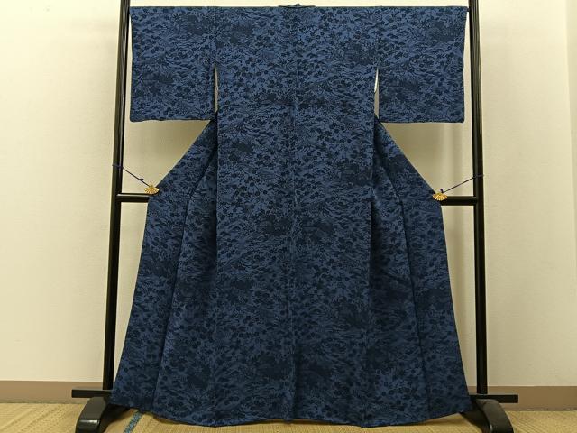 平和屋着物●上質な小紋 藍 型染め 松竹梅 流水花文 鬼しぼ縮緬 正絹 逸品 BAAW5120hj