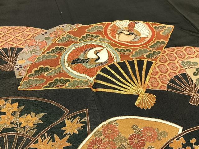 平和屋着物■豪華黒留袖 駒刺繍 扇面飛鶴花文 金彩 正絹 逸品 BAAW5963hj