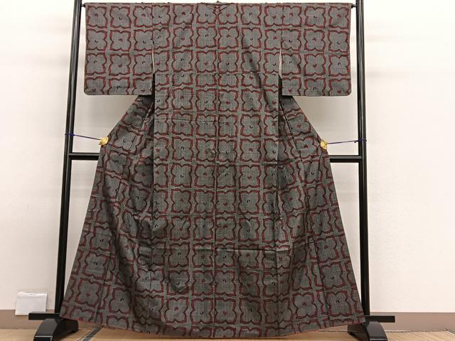 平和屋着物■本場大島紬 7マルキ 草花文 正絹 逸品 BAAW7678hv