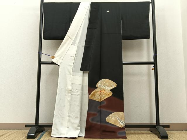 平和屋着物■豪華黒留袖 駒刺繍 文箱飛鶴浜松文 暈し染め 金彩 正絹 逸品 BAAW9840hj
