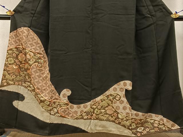平和屋着物■豪華黒留袖 駒刺繍 松竹梅 宝尽くし 金彩 正絹 逸品 BAAW9846hj