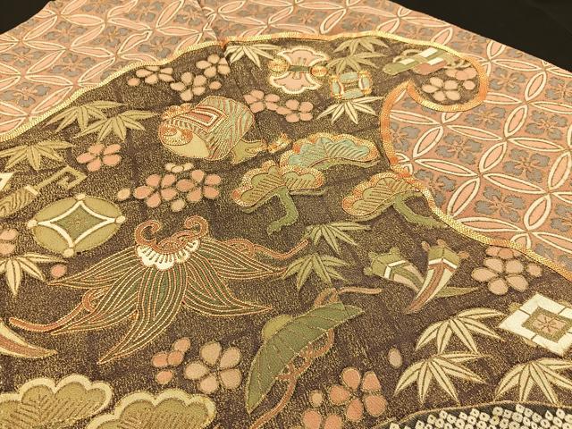 平和屋着物■豪華黒留袖 駒刺繍 松竹梅 宝尽くし 金彩 正絹 逸品 BAAW9846hj