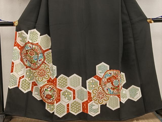 平和屋着物■豪華黒留袖 駒刺繍 亀甲牡丹花文 金彩 正絹 逸品 BAAX5044mz