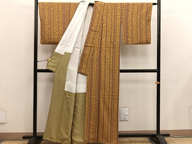 平和屋着物■上質な小紋 作家物 草葉間道 金彩 正絹 逸品 BAAX5100mz