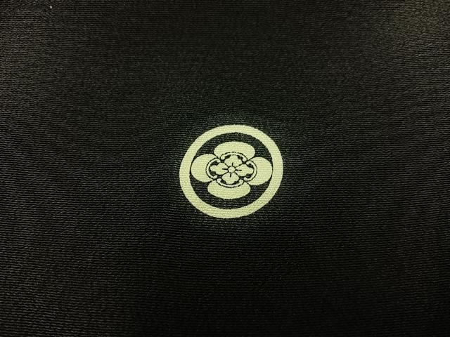 平和屋着物■豪華黒留袖 駒刺繍 地紙孔雀花文 金彩 正絹 逸品 BAAX5103mz