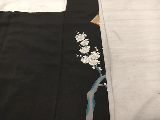 平和屋着物■豪華黒留袖 駒刺繍 地紙孔雀花文 金彩 正絹 逸品 BAAX5103mz