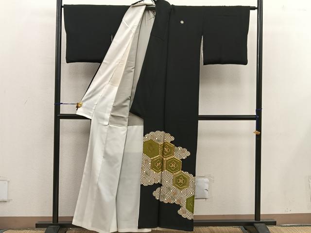 平和屋着物■豪華黒留袖 駒刺繍 亀甲花文 金彩 正絹 逸品 BAAX5497mz