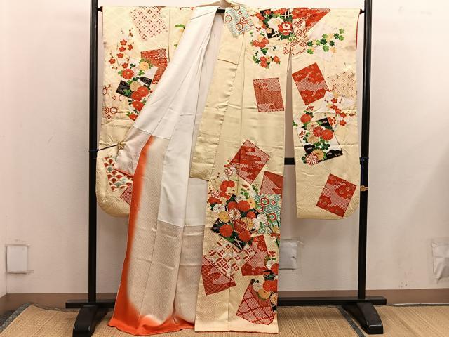平和屋着物■豪華振袖 駒刺繍 色紙重ね菊花文 金彩 正絹 逸品 BAAX5780mz