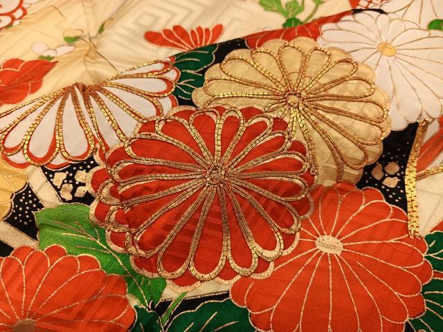 平和屋着物■豪華振袖 駒刺繍 色紙重ね菊花文 金彩 正絹 逸品 BAAX5780mz
