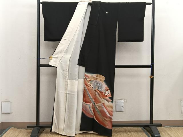 平和屋着物■豪華黒留袖 駒刺繍 萬寿染 地紙孔雀花文 暈し染め 金彩 正絹 逸品 BAAX5979mz