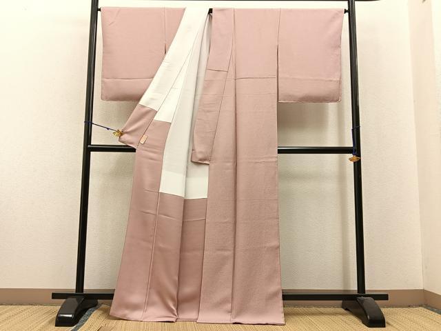平和屋着物●上質な色無地 霞地紋 水柿色 正絹 逸品 未使用 BAAX6179hj