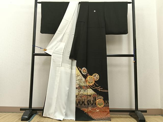 平和屋着物■豪華黒留袖 作家物 駒刺繍 こぼれ松葉花蝶文 金銀彩 正絹 逸品 BAAX6278hj