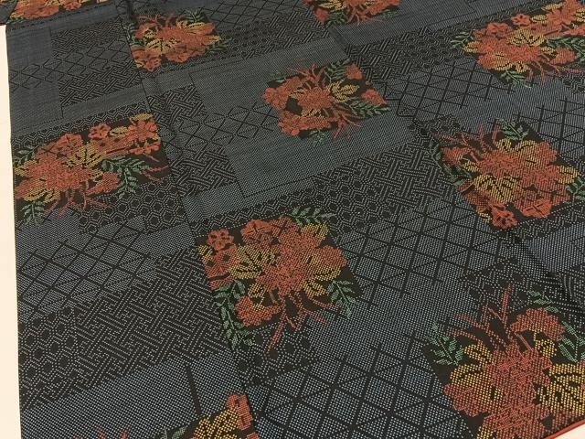 平和屋着物■本場大島紬 7マルキ 横段草花文 正絹 逸品 BAAX6682hj