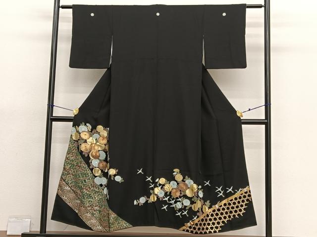 平和屋着物■豪華黒留袖 駒刺繍 飛鶴菊文 金銀彩 正絹 逸品 BAAX7028hv