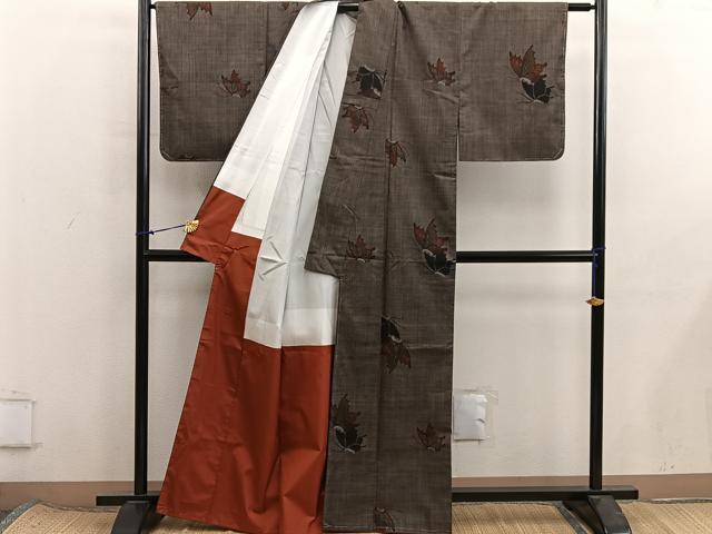 平和屋着物■本場大島紬 7マルキ 舞蝶文 正絹 逸品 BAAX8415mz
