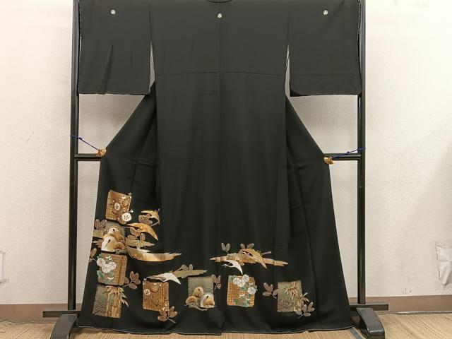 平和屋着物■豪華黒留袖 駒刺繍 飛鶴花文 金彩 健勝苑扱い 正絹 逸品 BAAX8705mz
