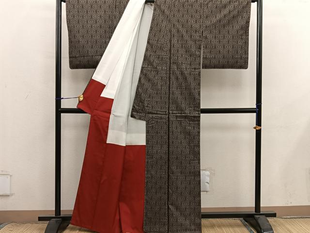 平和屋着物■本場大島紬 7マルキ 麻の葉文様 正絹 逸品 未使用 BAAX8810mz