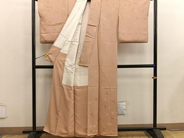 平和屋着物■上質な色無地 飛鶴地紋 薄香色 正絹 逸品 BAAX8902mz