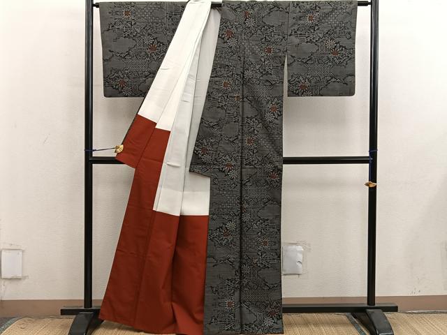 平和屋着物■本場大島紬 9マルキ 雲重ね文菊花文 正絹 逸品 BAAX8971mz
