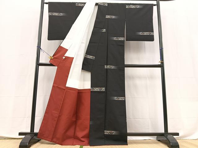 平和屋着物■上質な紬 横段花蝶文 黒地 まるやま扱い 正絹 逸品 BAAX9905yc