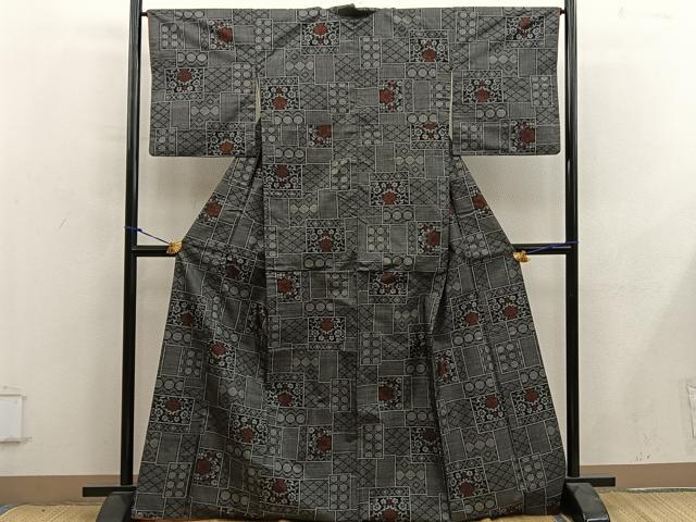 平和屋着物■本場大島紬 7マルキ 草花文 正絹 逸品 BAAY0125mz