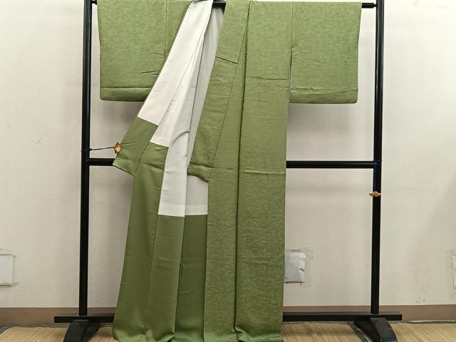 平和屋着物●上質な色無地 菊花地紋 青朽葉色 正絹 逸品 BAAY0213mz