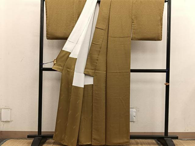 平和屋着物●上質な色無地 霞地紋 桑茶色 正絹 逸品 BAAY0273mz