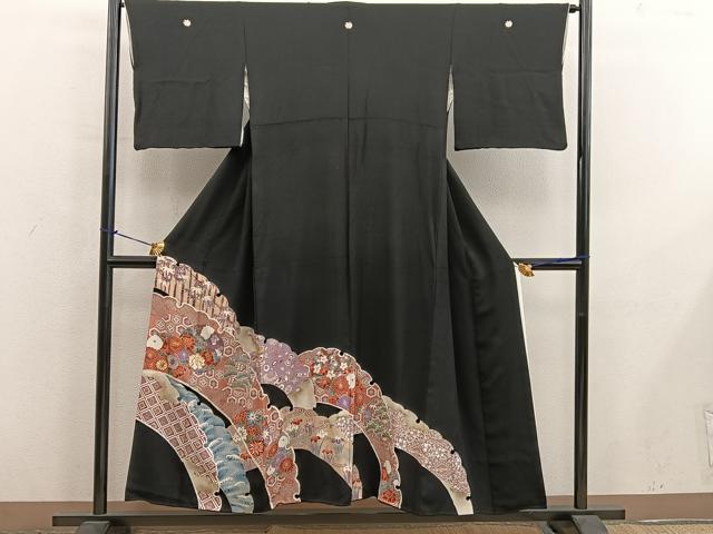 平和屋着物■豪華黒留袖 駒刺繍 亀甲菊花丸文 正絹 逸品 BAAY0384mz