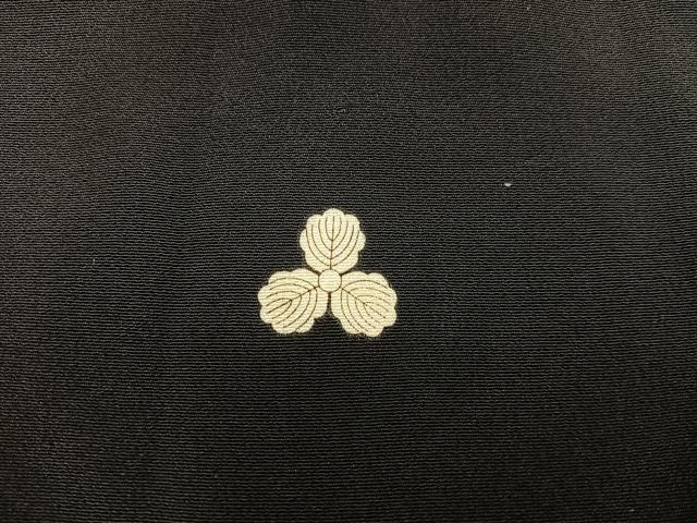 平和屋着物■豪華黒留袖 駒刺繍 雪輪牡丹花文 金彩 三越扱い 正絹 逸品 BAAY0414mz
