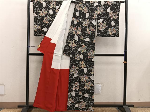 平和屋着物■上質な小紋 草花文 ろうけつ染め 黒地 正絹 逸品 BAAY0647mz