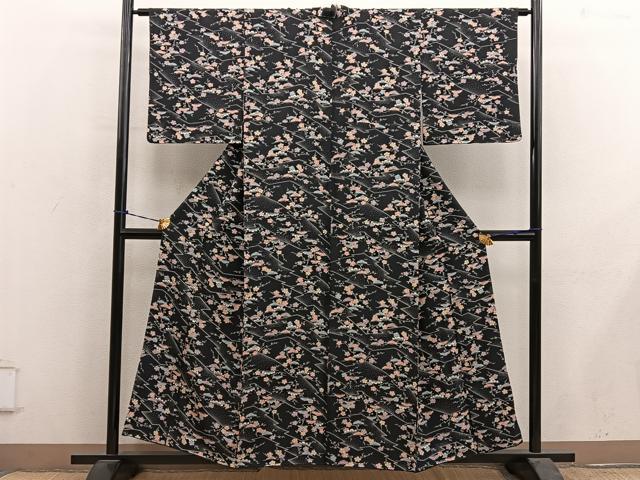 平和屋着物■上質な小紋 型染め 梅松文 黒地 正絹 逸品 BAAY0931mz