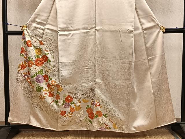 平和屋着物■訪問着 駒刺繍 舞蝶花文 金彩 正絹 逸品 BAAY1199mz