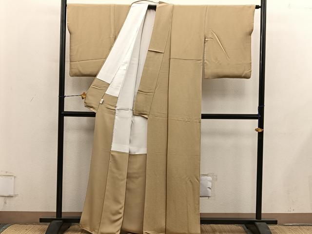 平和屋着物●上質な色無地 作家物 卵色 鬼しぼ縮緬 正絹 逸品 BAAY1372mz