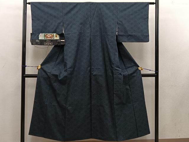平和屋着物■本場大島紬 7マルキ 麻の葉文様 証紙付き 正絹 逸品 BAAY1864mz