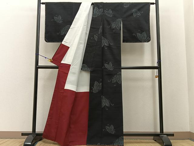 平和屋着物■上質な紬 80亀甲 舞蝶文 黒地 正絹 逸品 未使用 BAAY3168hj