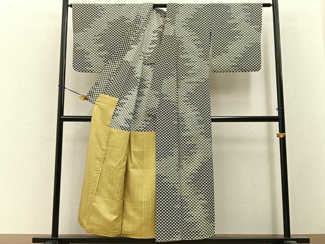 平和屋着物■小紋 胴抜き仕立て 鱗文様 洗える着物 BAAY3601hj