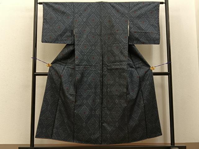 平和屋着物■本場大島紬 菱唐草文 正絹 逸品 未使用 BAAY3907hj
