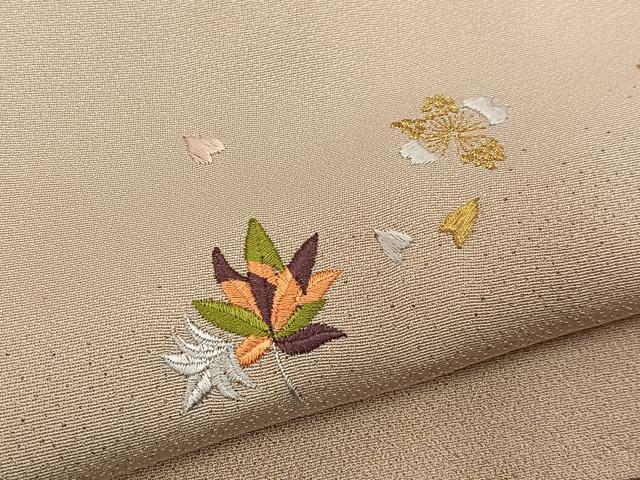 平和屋着物●小振袖 二尺袖 総刺繍 桜楓文 金糸 金通し地 正絹 逸品 BAAY3982hj