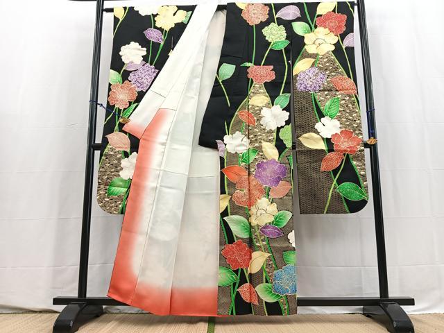 平和屋着物●豪華振袖 駒刺繍 立波花文 黒地 金彩 正絹 逸品 BAAY5685yc