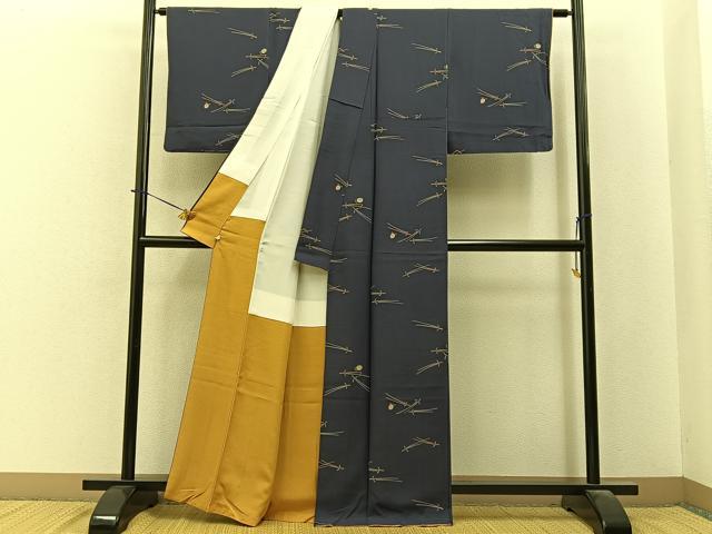 平和屋着物●上質な小紋 こぼれ松葉 濃紺地 さが美扱い 正絹 逸品 BAAY6157hj